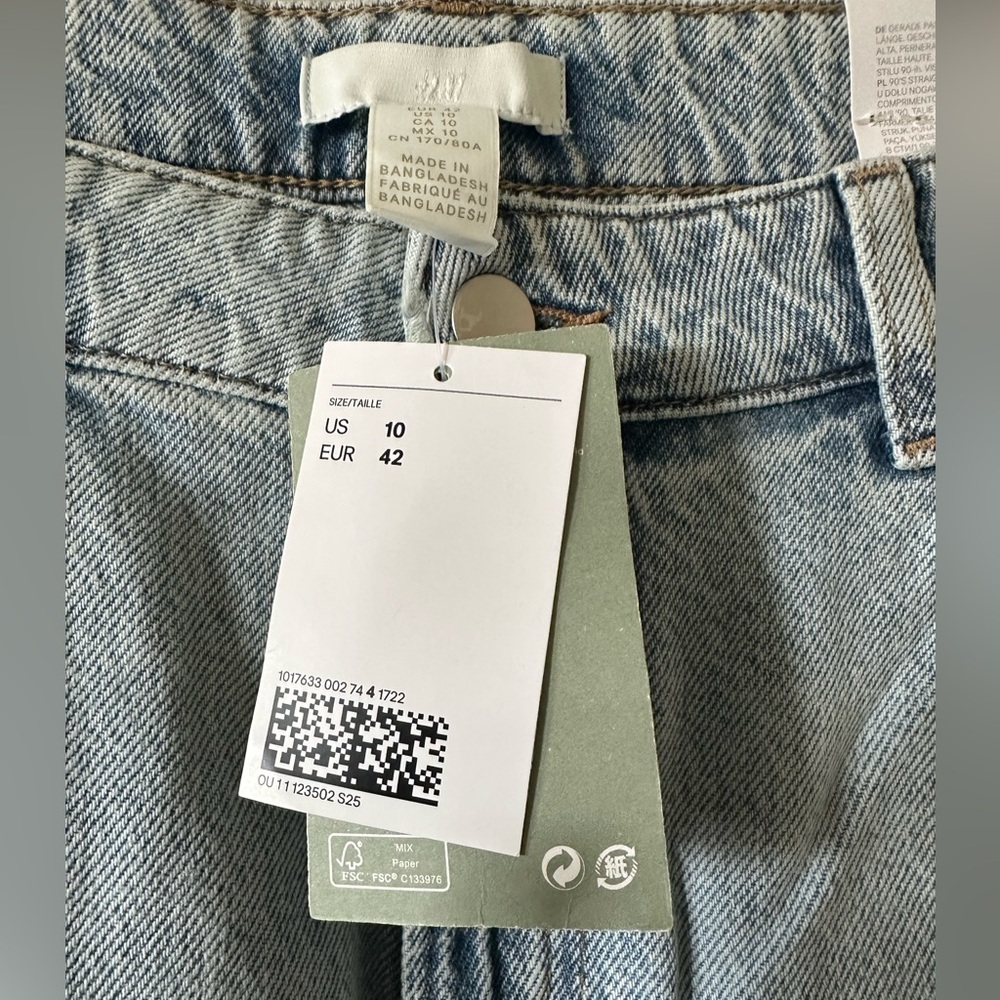 H & M Split Hem Jeans - Picture 8 of 8